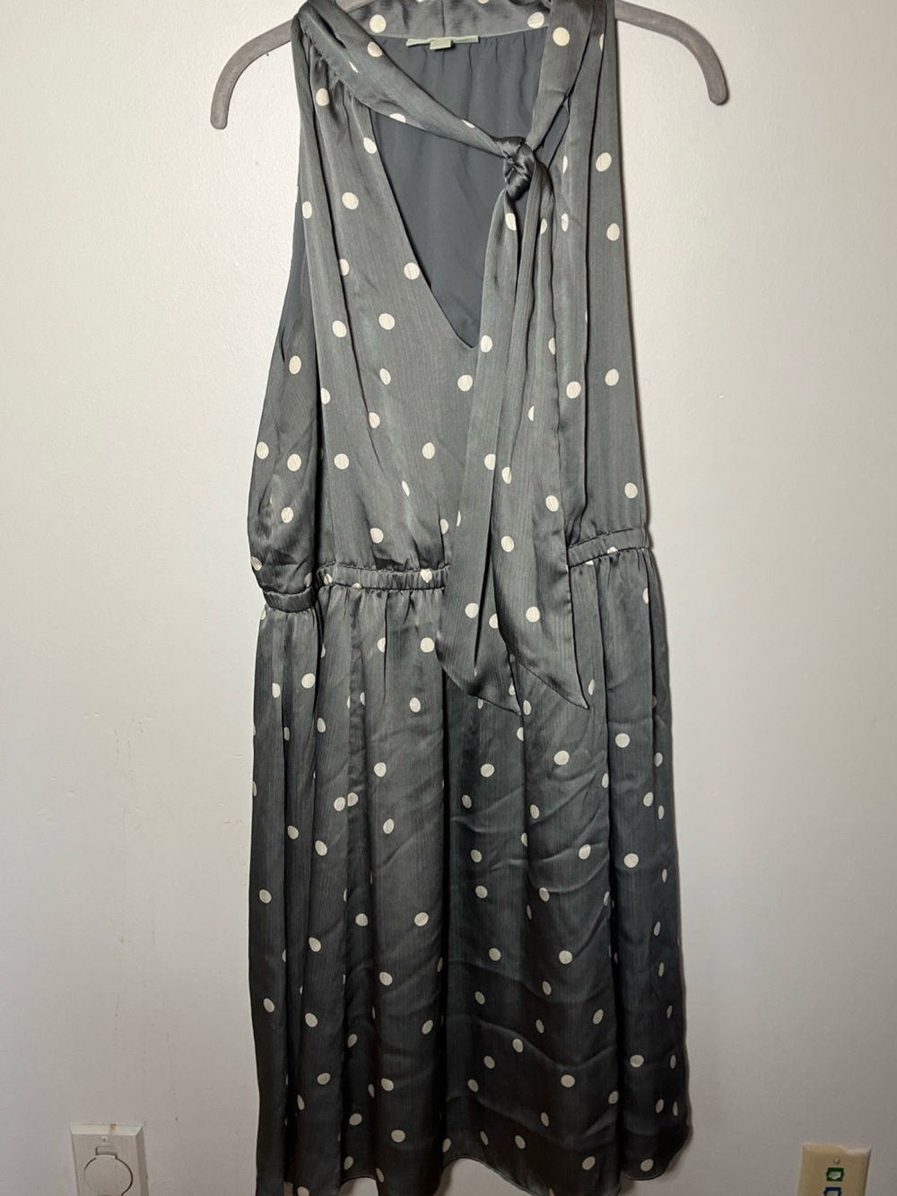 Sleeveless Polka Dot Tie-Neck Midi Dress in Charcoal Gray